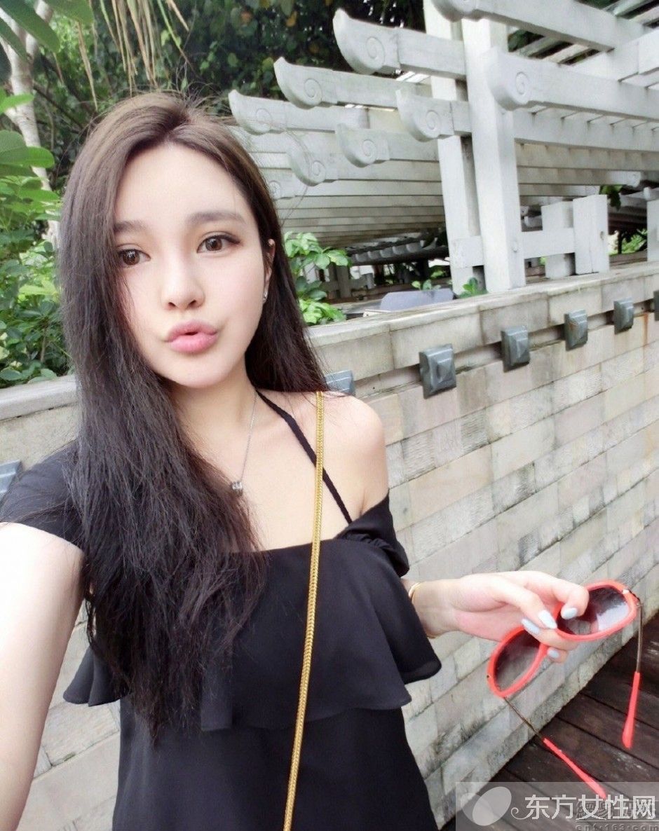 周揚(yáng)青坦承整容獲贊美 羅志祥女友周揚(yáng)青個(gè)人資料