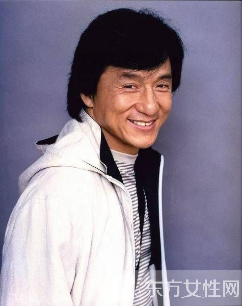 62歲成龍獲奧斯卡獎 成龍微博發(fā)聲 電話被打爆了