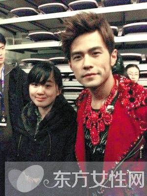 孟非女兒近照曝光 長發(fā)披肩溫婉清秀