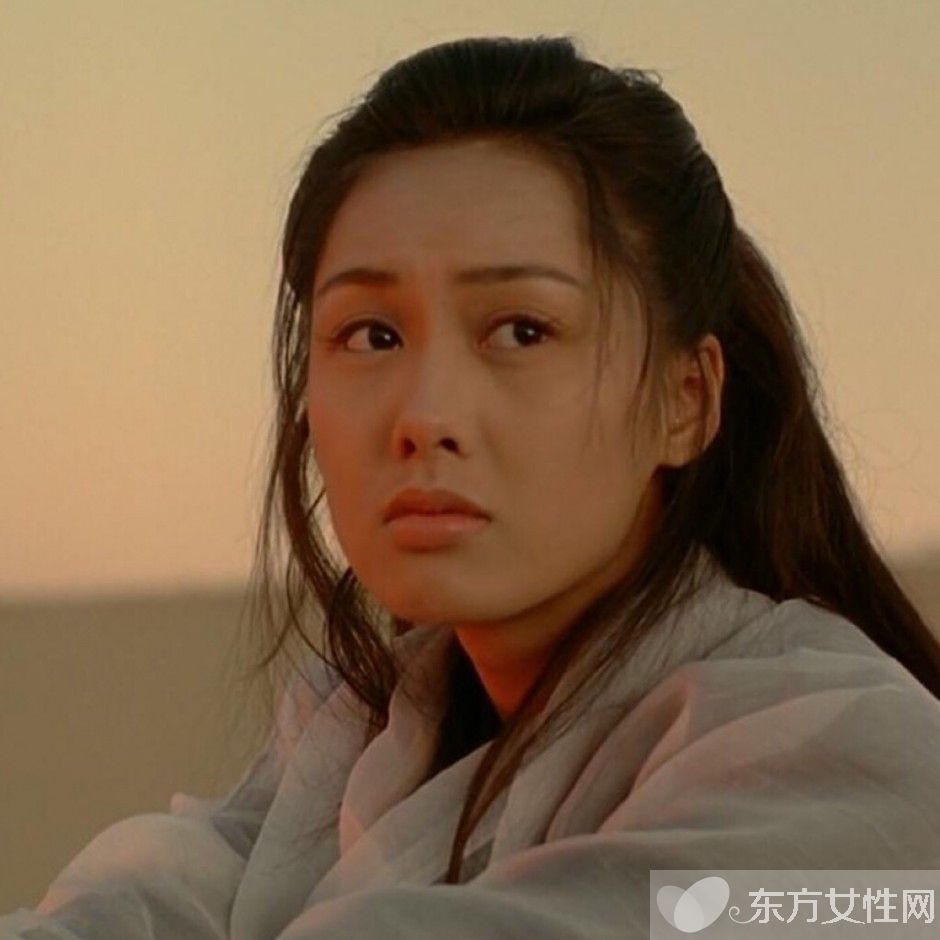 朱茵個人資料 朱茵稱與周星馳戀愛是噩夢的開始