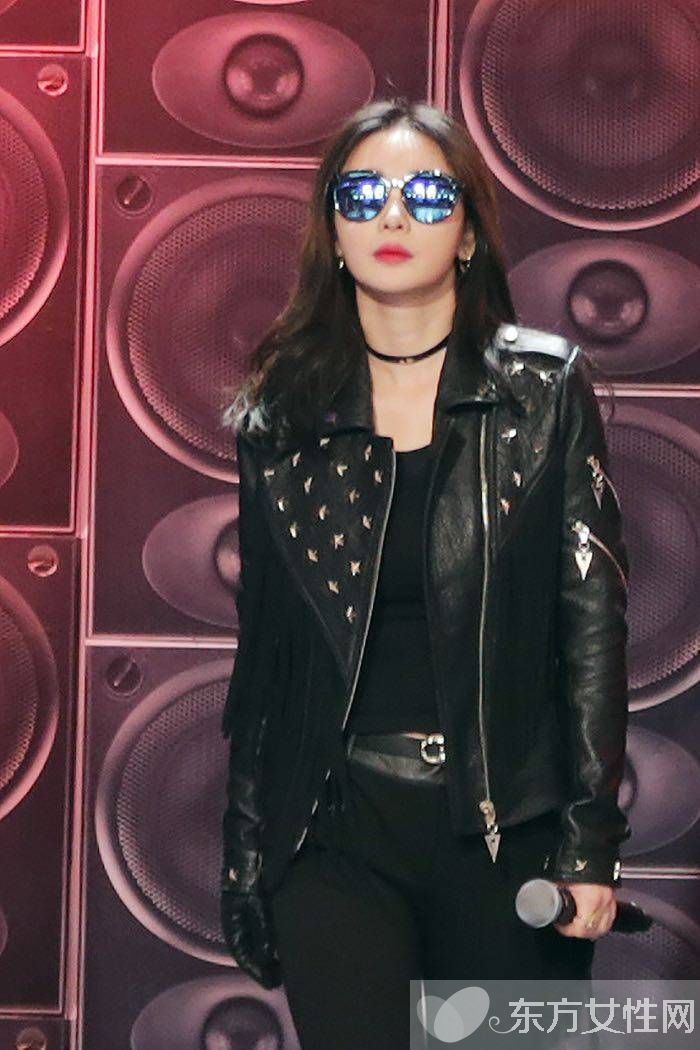 美女主播柳巖被韓庚等人鬧伴娘 伴郎團集體被指責