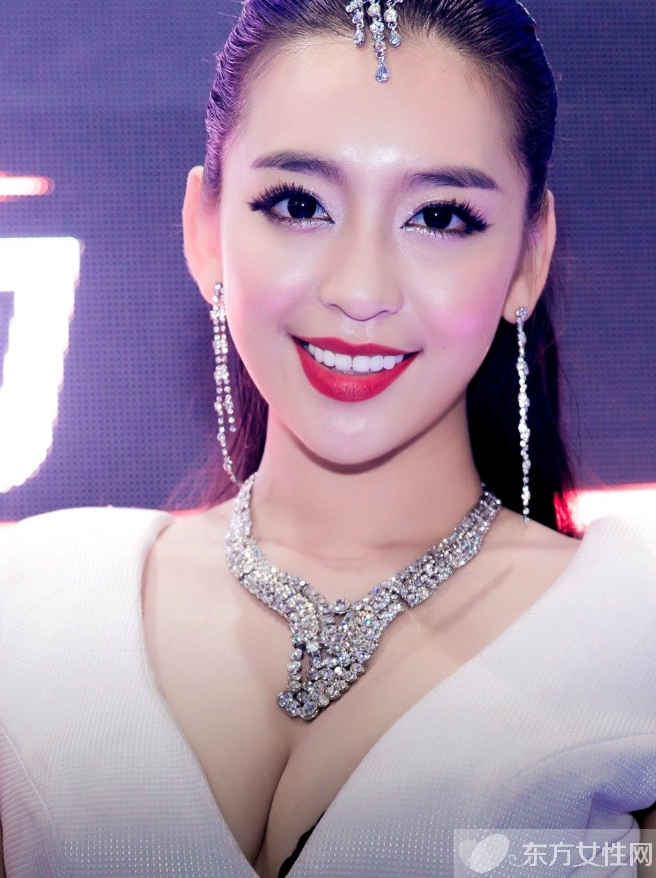 車模曹陽為圓車模夢放棄高考 進軍演藝圈曾拒拍色情片