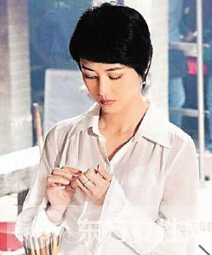 周海媚紅斑狼瘡圖片 揭秘周海媚不婚不育真相