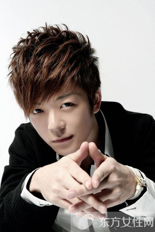 王櫟鑫個(gè)人資料曝光 王櫟鑫維護(hù)女兒對嗆網(wǎng)友