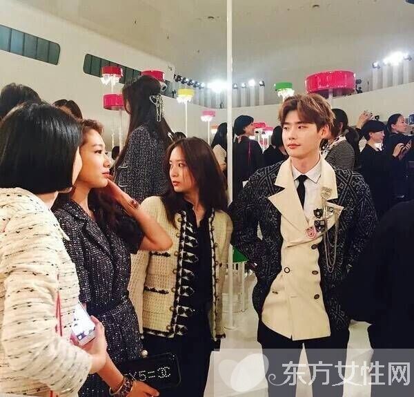 樸信惠李鐘碩戀情曝光 網(wǎng)友直呼李鐘碩鄭秀晶更般配