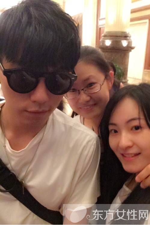 柯震東哥哥柯家洋微博資料 柯家洋柯震東合照遭曝光