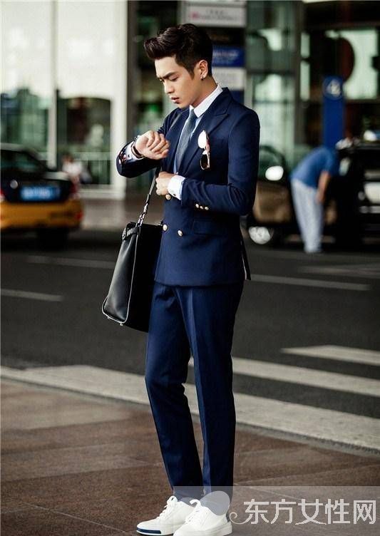 張若昀與唐藝昕地下戀情曝光 富二代張若昀背景驚人