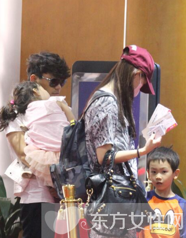 王寶強(qiáng)離婚疑似早有端倪 節(jié)目中稱最放不下媽媽和女兒