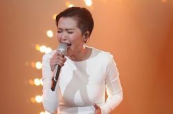 譚維維手臂霸氣紋身引爭議 揭譚維維多處紋身來歷