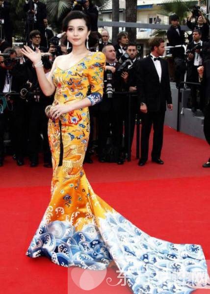 范冰冰驚人家世曝光 員工結(jié)婚包辦酒席買(mǎi)豪宅送豪車(chē)