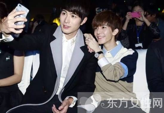 郭敬明撒嬌陳學(xué)冬疑戀情坐實(shí) 陳學(xué)冬整容前后照差太多