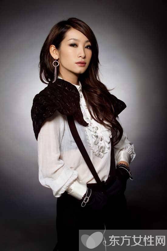 王新軍老婆秦海璐個人資料 揭與前妻唐靜離婚真相