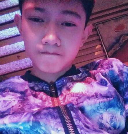 變形記鄭長城個(gè)人資料 父子相遇鄭長城卻持刀向父