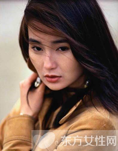 張曼玉資料簡(jiǎn)介 張曼玉梁朝偉沒(méi)做戀人因時(shí)機(jī)問(wèn)題