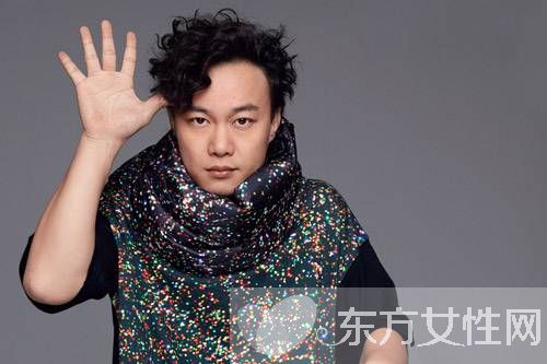 何韻詩陳奕迅演唱會(huì)激情熱吻 太太徐濠縈回應(yīng) 何韻詩吃虧了