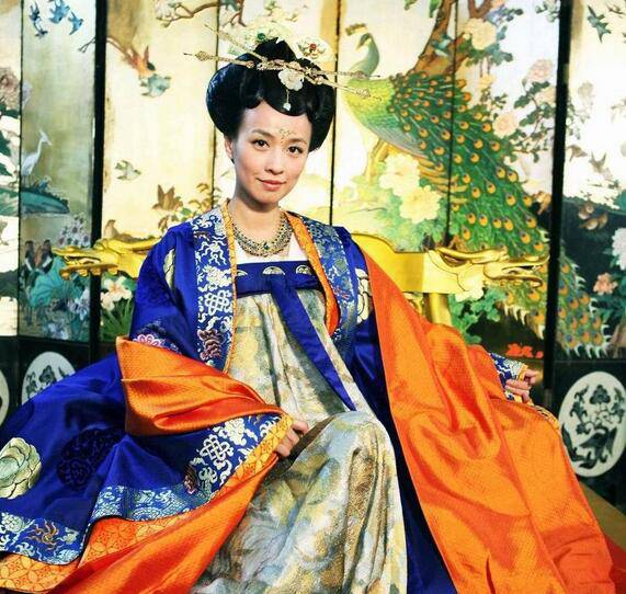 張易之最后是怎么死的 武則天到底有多少個(gè)男寵