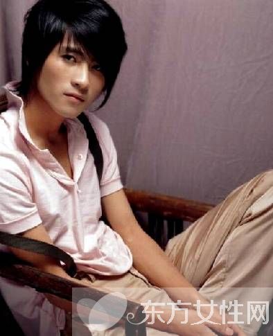 網(wǎng)曝韓寒出軌趙卓娜 偷情證據(jù)大曝光