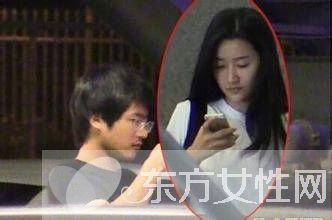 網(wǎng)曝韓寒出軌趙卓娜 偷情證據(jù)大曝光