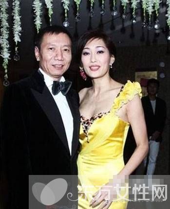 原來是她嫁進(jìn)了豪門 盤點(diǎn)年過40嫁入豪門的女明星