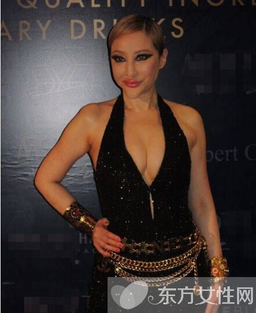 香港社交皇后薛芷倫曝素顏近照 整殘臉部畸形太嚇人