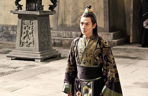 贏駟和嬴政的關系 秦惠文王為什么殺商鞅