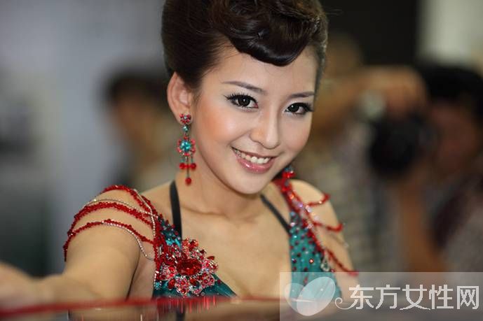 車模曹陽為圓車模夢放棄高考 進軍演藝圈曾拒拍色情片