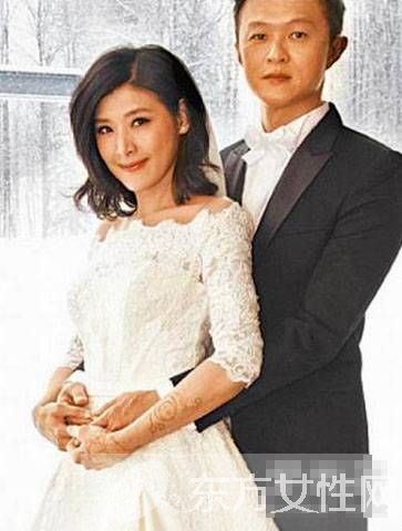 原來是她嫁進(jìn)了豪門 盤點(diǎn)年過40嫁入豪門的女明星