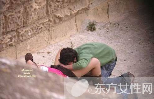 90后校園情侶野戰(zhàn)經(jīng)驗(yàn)分享 激情啪啪尺度驚人