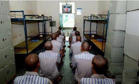 獄警待遇怎么樣  神秘職業(yè)內幕曝光獄警的辛酸史