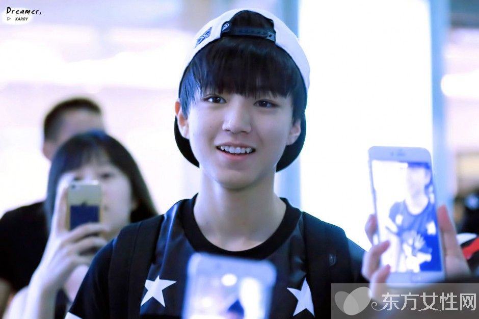 蔣依依和王俊凱什么關(guān)系 蔣依依曾多次承認(rèn)對王俊凱有好感