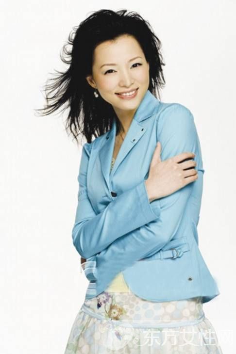 主持人董卿個人資料 董卿曝春晚潛規(guī)則