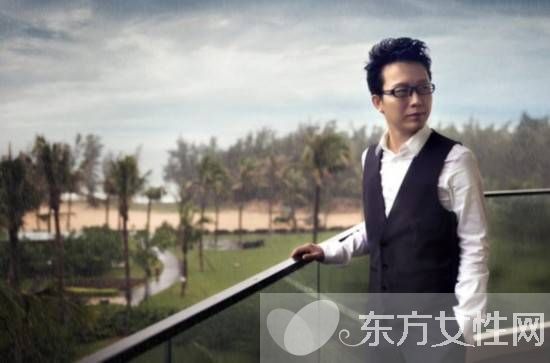 李玉剛結婚照曝光 被爆隱婚9年且老婆家庭背景驚人