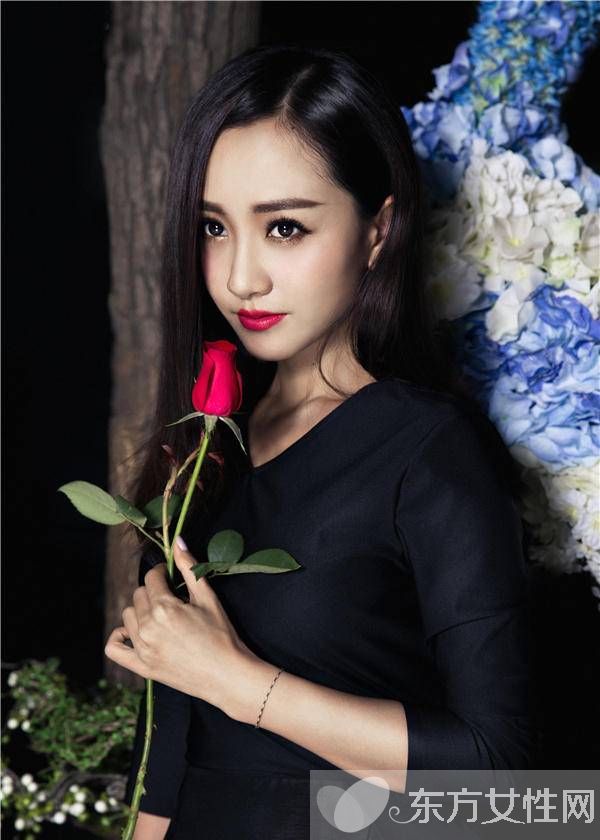 楊蓉陳曉結(jié)婚照曝光 曝陳曉趙麗穎分手原因太雷人