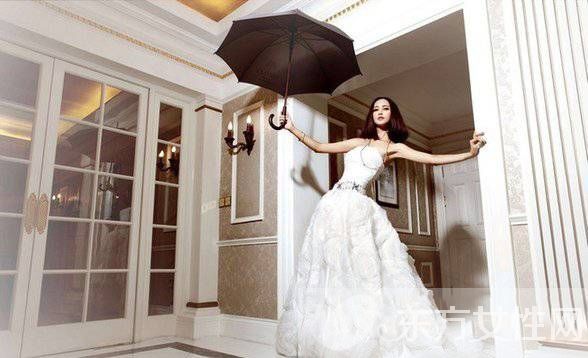 張歆藝整容前后對(duì)比驚人 揭張歆藝與前夫楊樹鵬離婚內(nèi)幕