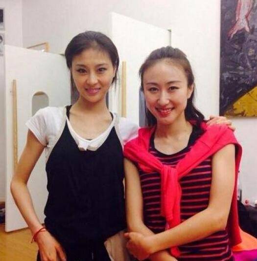 中國(guó)好舞蹈旗袍美女周麗君 微博私照曝劈叉走光圖