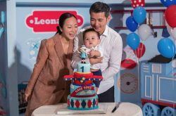 保劍鋒老婆竟是她 保劍鋒為子辦生日宴會(huì)照片曝光