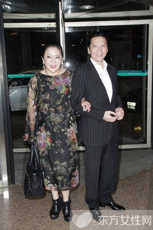 周星馳欠巨債遭向太微博羞辱 揭兩人間的恩怨情仇