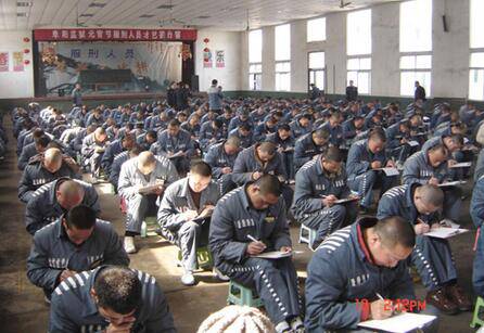 獄警待遇怎么樣  神秘職業(yè)內幕曝光獄警的辛酸史