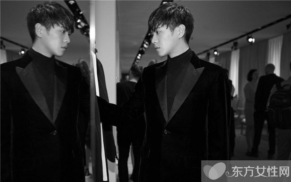 張若昀與唐藝昕地下戀情曝光 富二代張若昀背景驚人