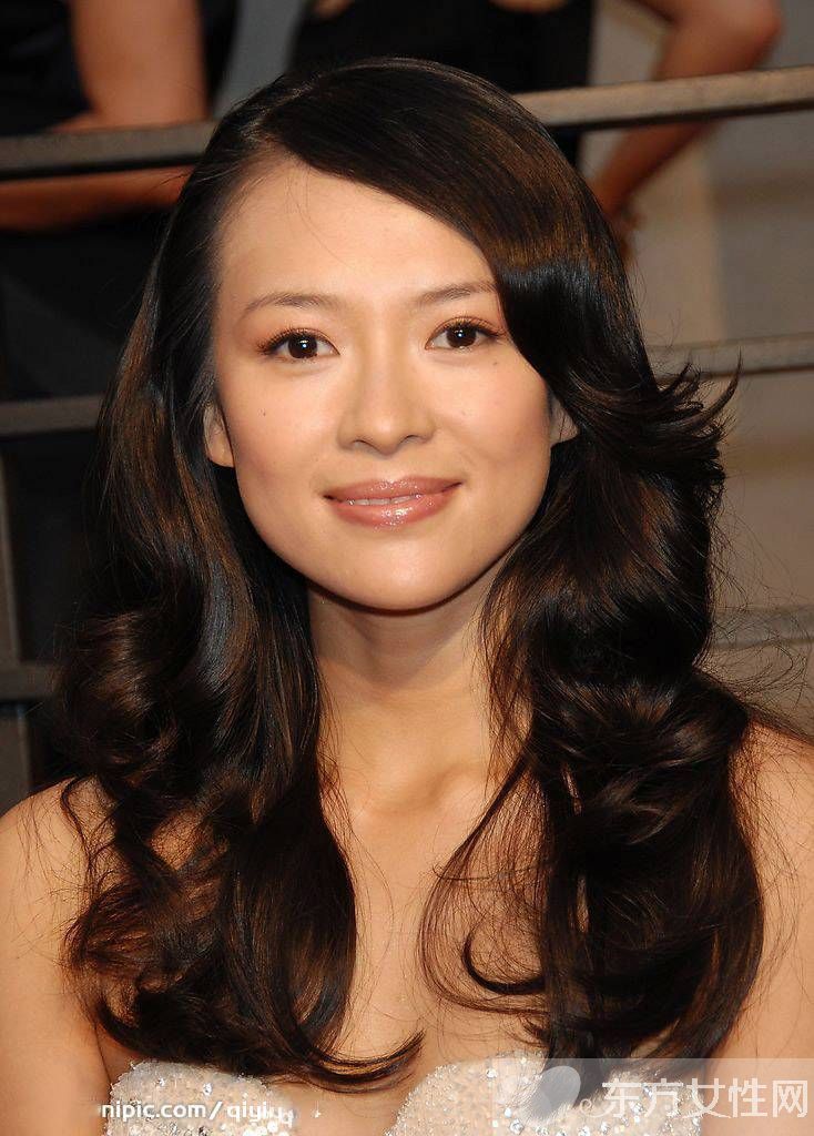 章子怡母親李涿生資料 章子怡和王健林什么關(guān)系