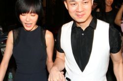 小s揭秘家暴事件始末 失業(yè)不忍寂寞微博狂刷存在感