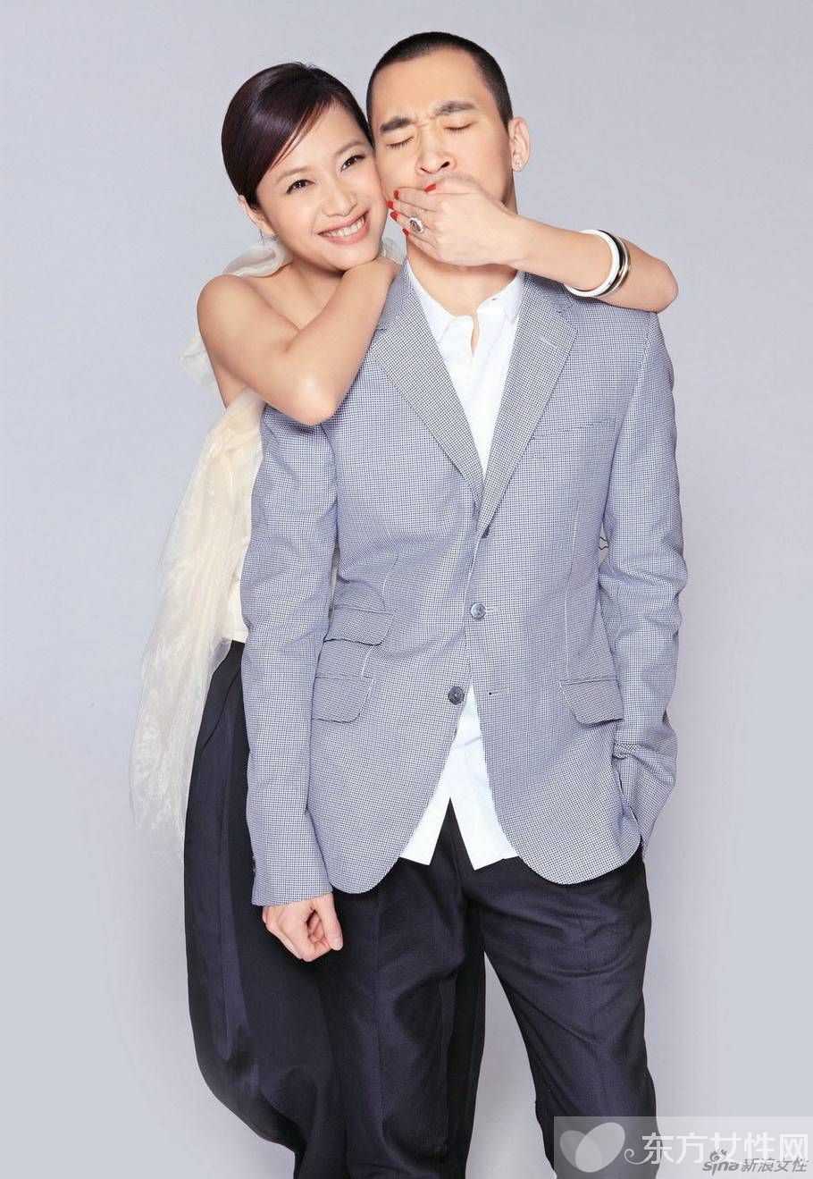 曝徐靜蕾與黃立行已結(jié)婚 徐靜蕾 瞞體重都不會瞞結(jié)婚