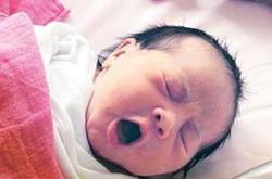 林嘉欣女兒照片曝光 林嘉欣 不當(dāng)怪獸家長(zhǎng)