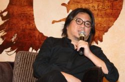 高曉松自拍美顏遭還原 揭高曉松不為人知的顯赫背景