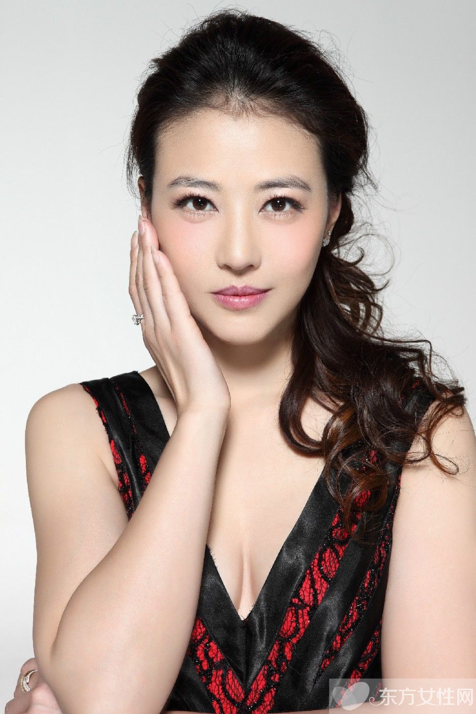 周海媚紅斑狼瘡圖片 揭秘周海媚不婚不育真相