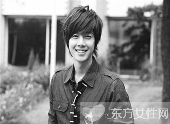 金賢重女友崔某照片 金賢重私生活混亂形象一去不復(fù)返