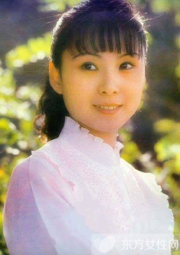 87版紅樓夢晴雯曬近照 四十幾歲保養(yǎng)得猶如20歲少女