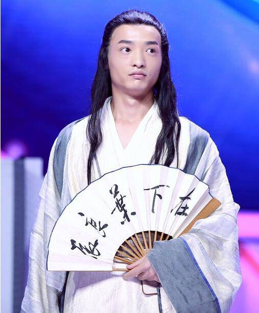 葉良辰真實身份遭人肉 王思聰居然向他下 戰(zhàn)書