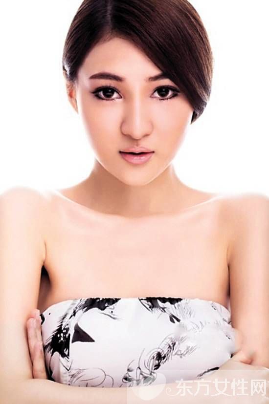 炫富女郭美美是誰 郭美美與干爹王軍激戰(zhàn)圖遭曝光