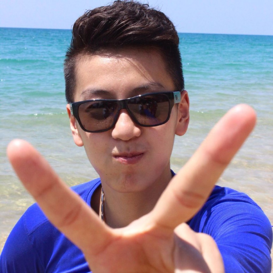 張曉雅微博資料曝光 網(wǎng)友贊張曉雅比型男還要型